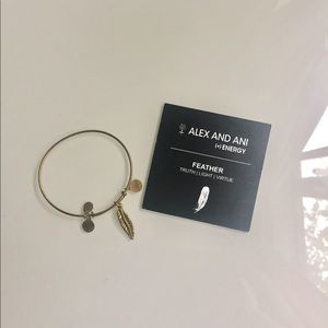 🔺SOLD🔺Alex and Ani 'feather' bangle